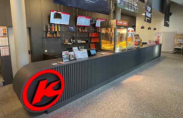 Kinotheke im Foyer der Kinostar Filmwelt Bretten
